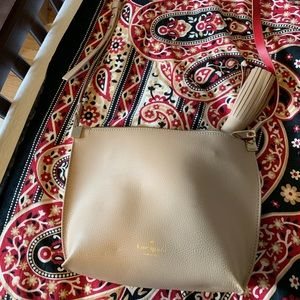 MINT CONDITION Kate Spade Crossbody Bag